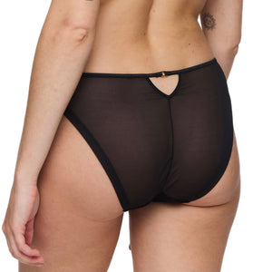 Marie Jo Aven Brief